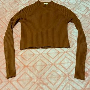DREAMERS BY DEBUT CROP SWEATER